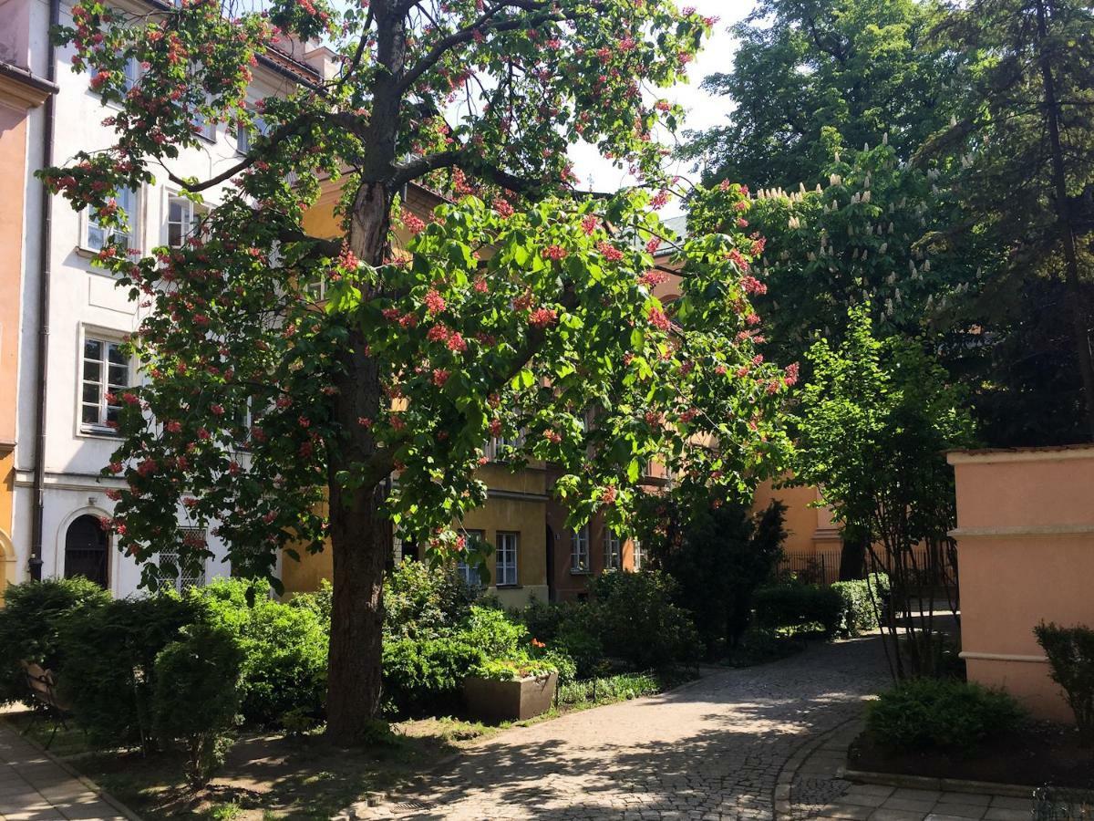 Red Brick Old Town Apartment وارسو المظهر الخارجي الصورة