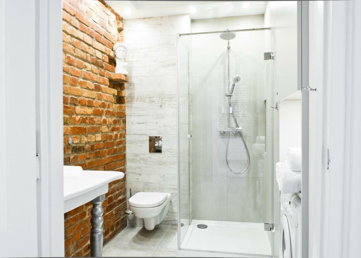 Red Brick Old Town Apartment وارسو المظهر الخارجي الصورة