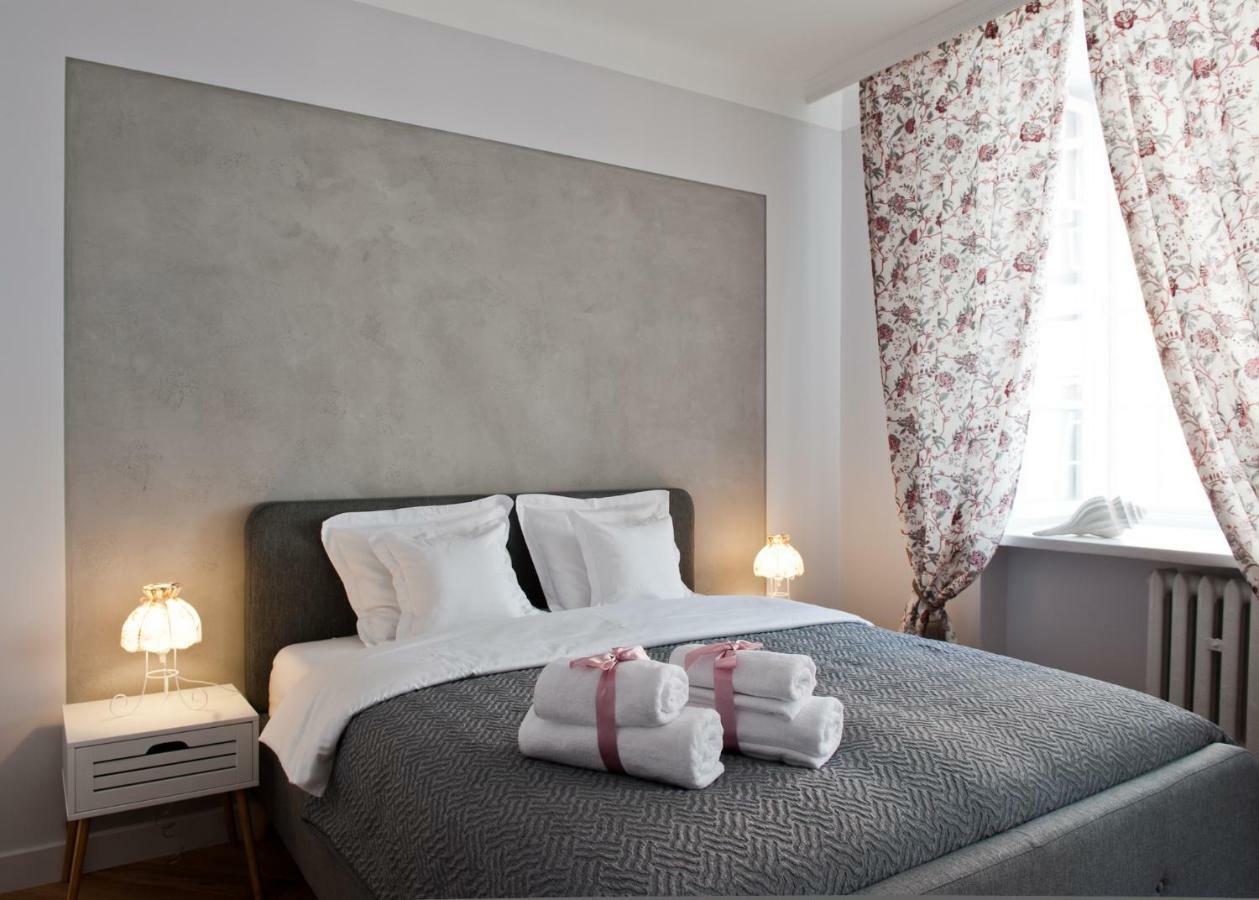 Red Brick Old Town Apartment وارسو المظهر الخارجي الصورة
