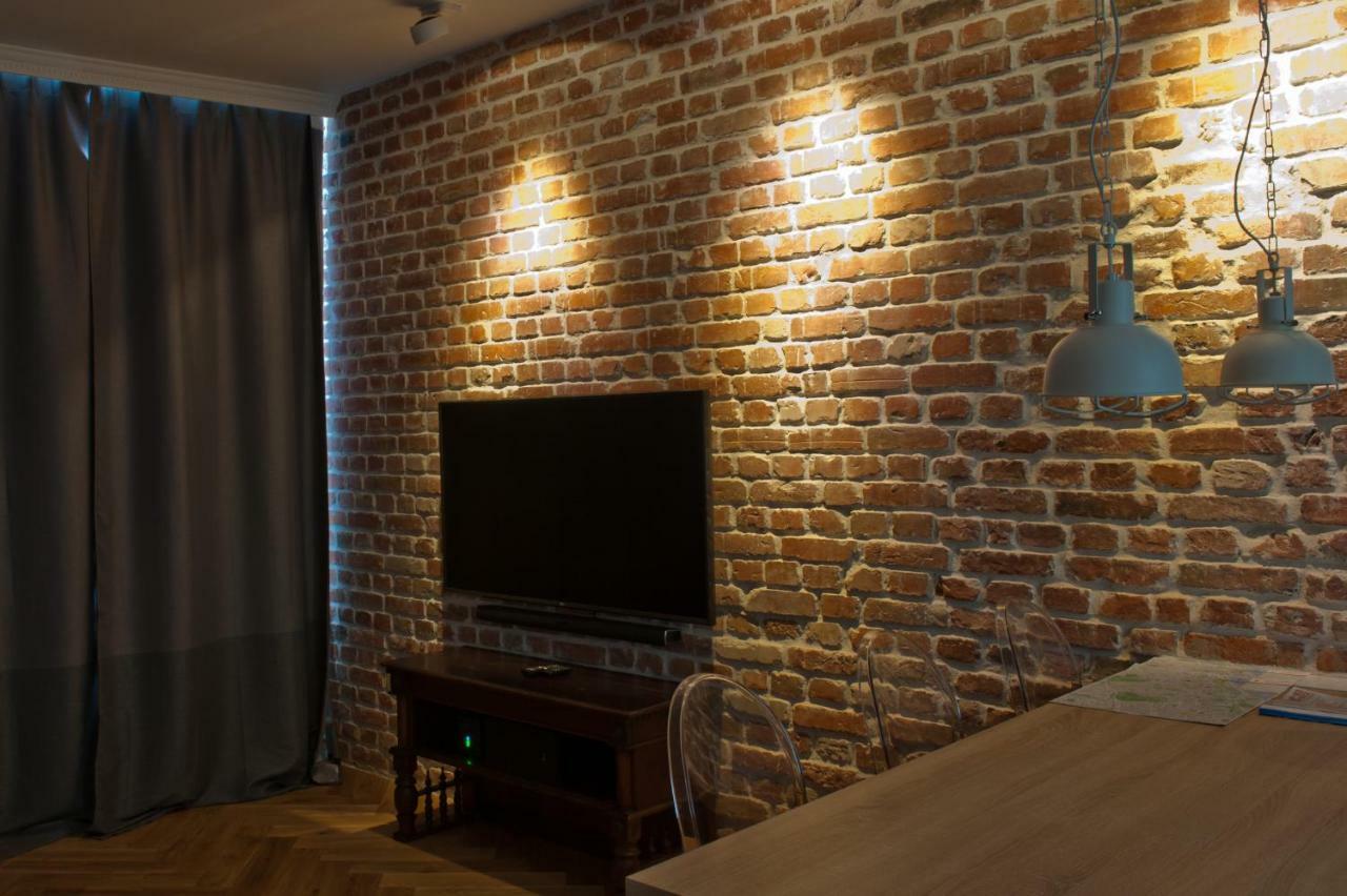Red Brick Old Town Apartment وارسو المظهر الخارجي الصورة
